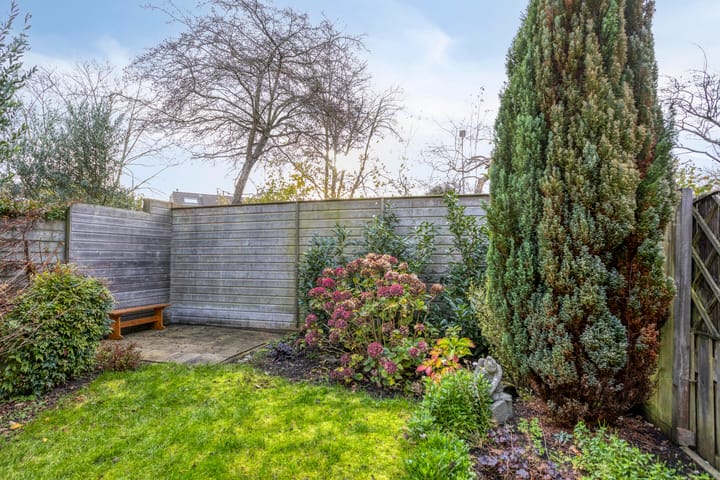 Photo 33 of Klaproos 9