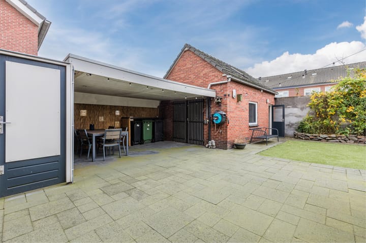 Photo 35 of van den Berghweg 48