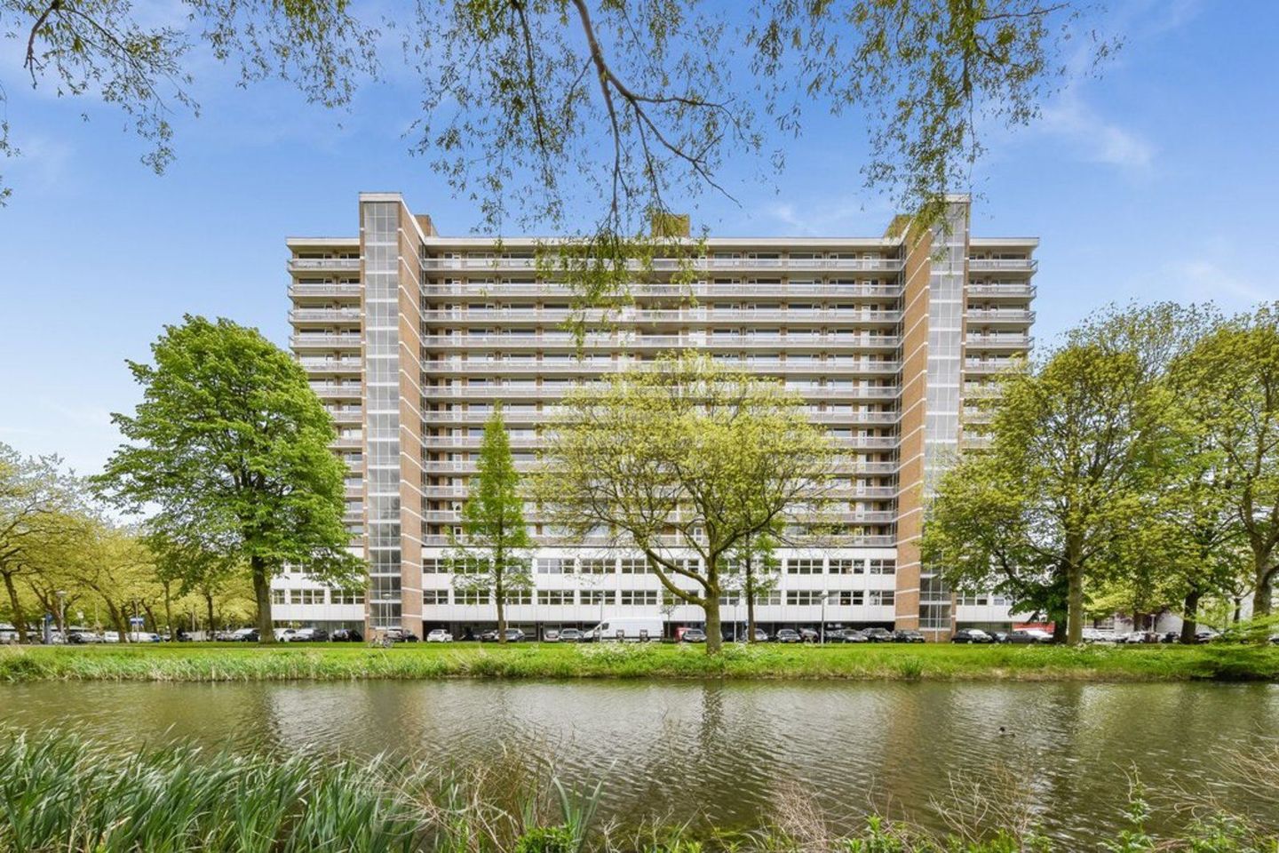 View photo 1 of Mensinge 2