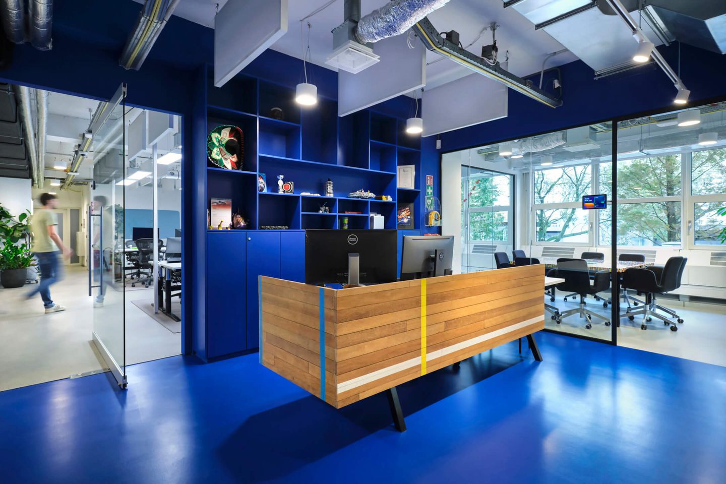 View photo 5 of Mensinge 2