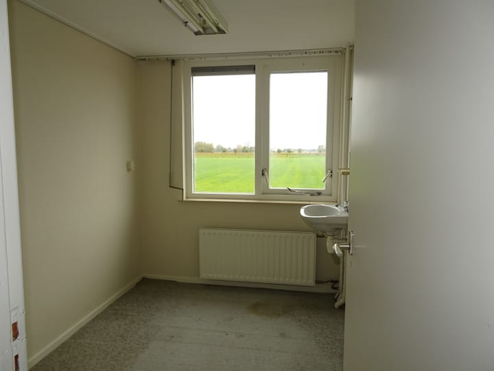 Photo 15 of Zuiderweg 18