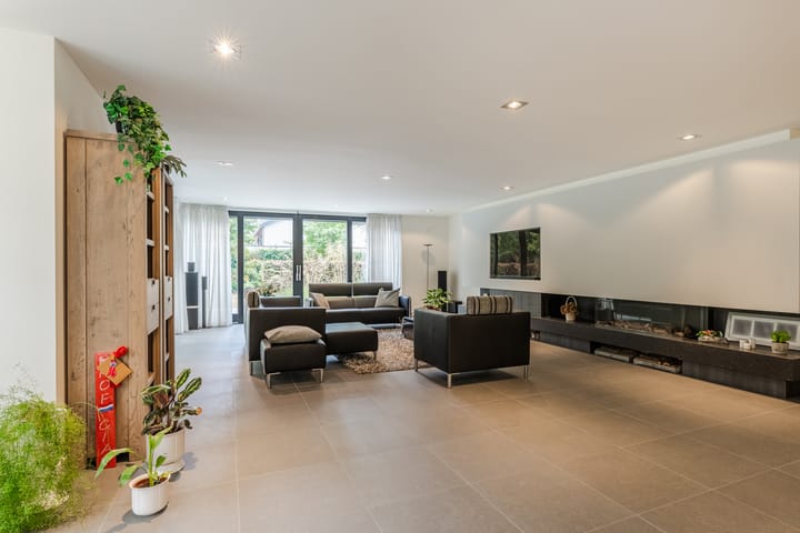 Photo 9 of Lange Voren 12