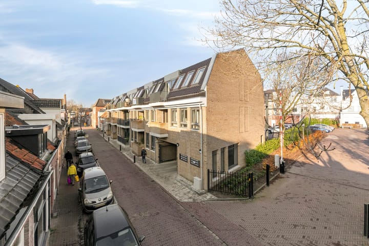 Photo 32 of Berenstraat 25-F