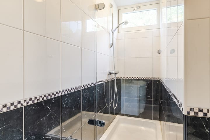 Photo 32 of Lange Voren 12