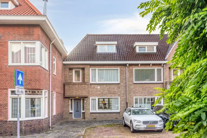 Photo 1 of Faurestraat 22