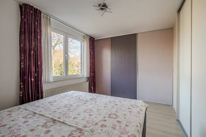 Photo 14 of Komerd 18