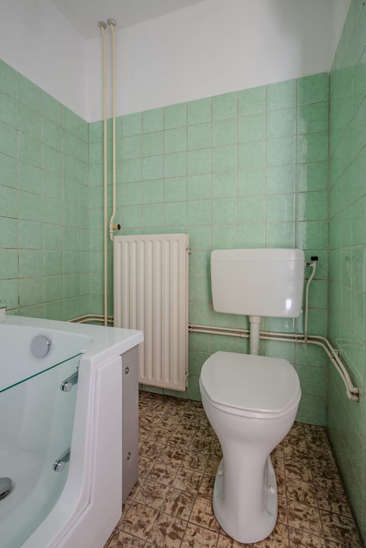 Photo 19 of Komerd 18