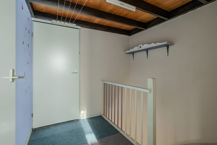 Photo 20 of Komerd 18