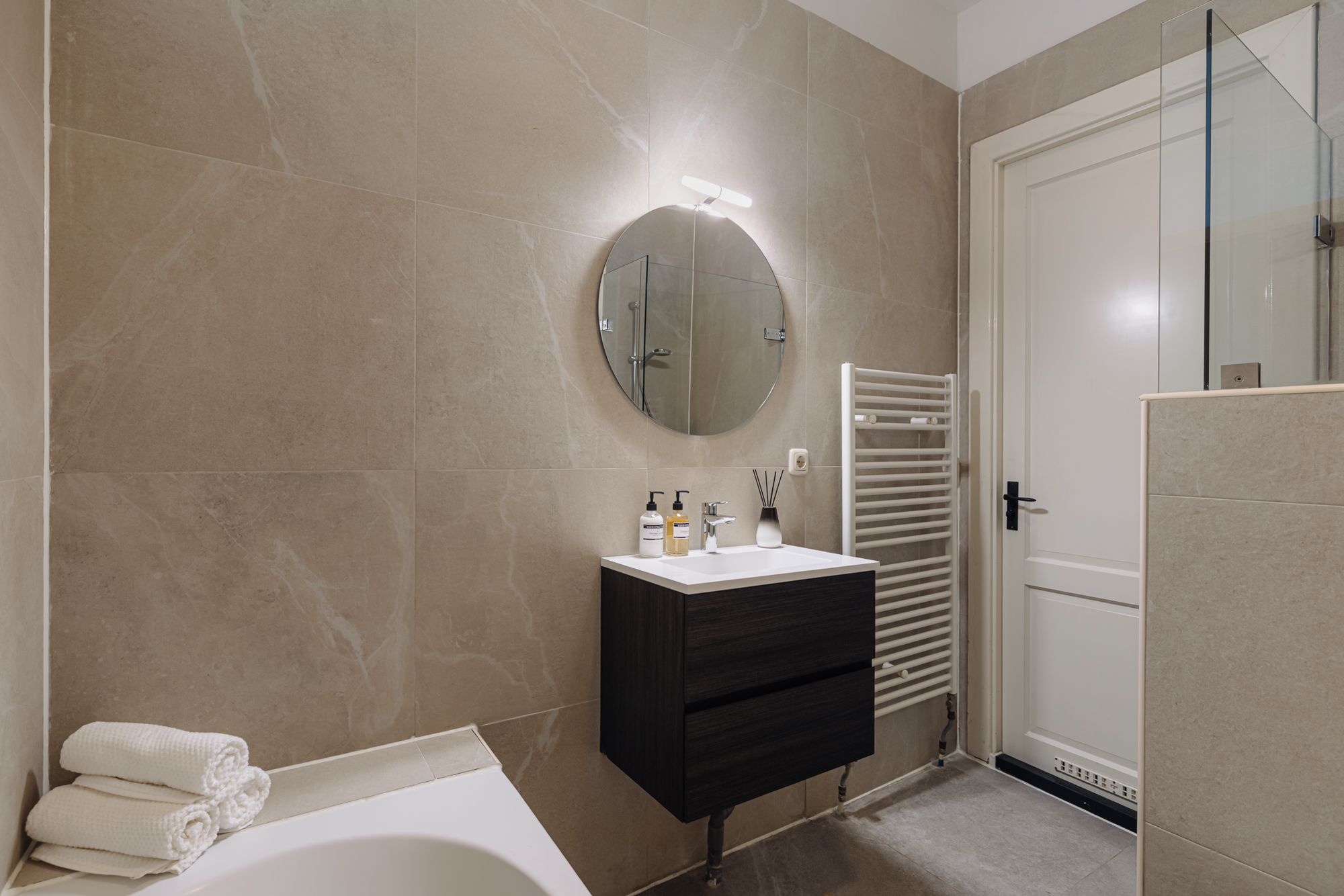 Foto 24 van Admiraal De Ruijterweg 167-C