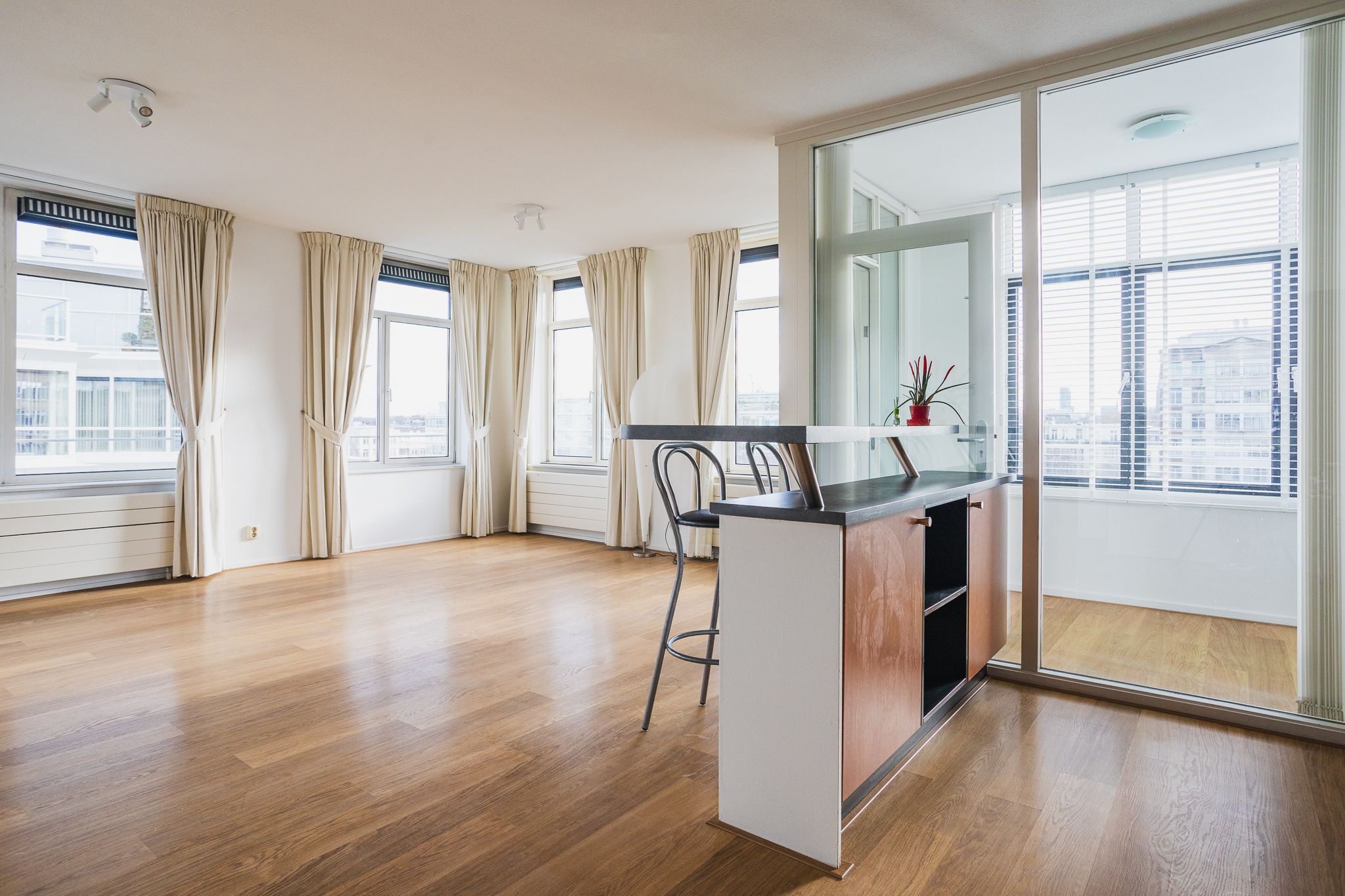 Foto 33 van Burgemeester De Monchyplein 218