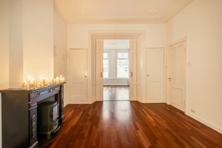 Photo 4 of Burgemeester Weertsstraat 63