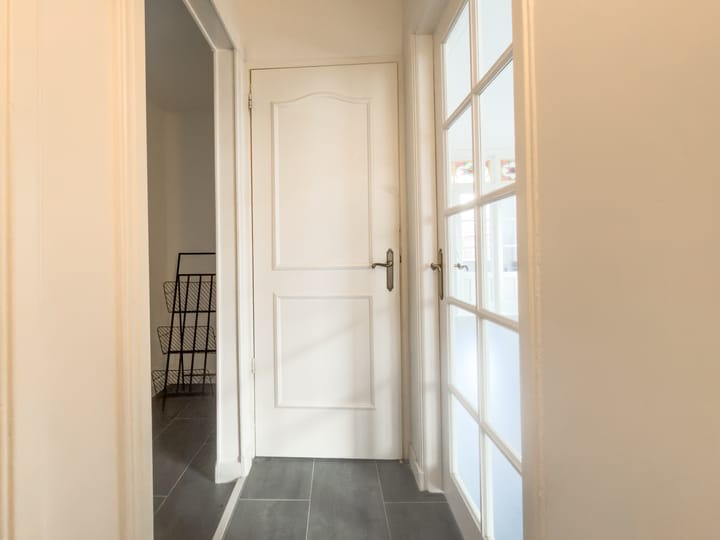 Photo 20 of Dirk van Wassenaarstraat 12-B