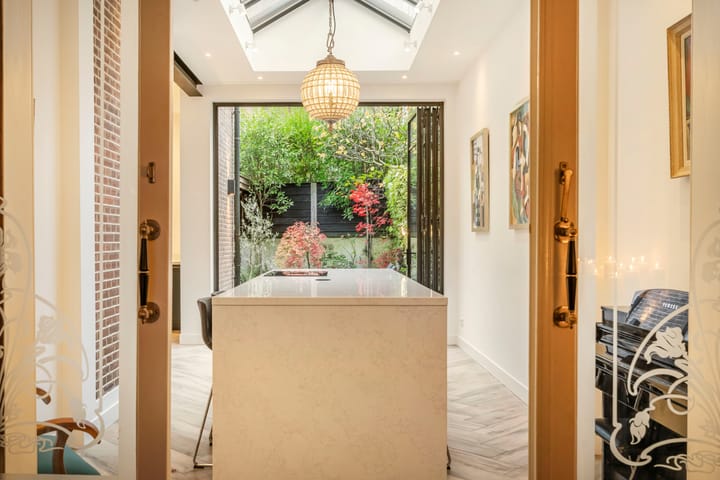 Photo 9 of Burgemeester Weertsstraat 63