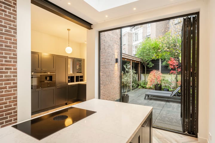 Photo 11 of Burgemeester Weertsstraat 63