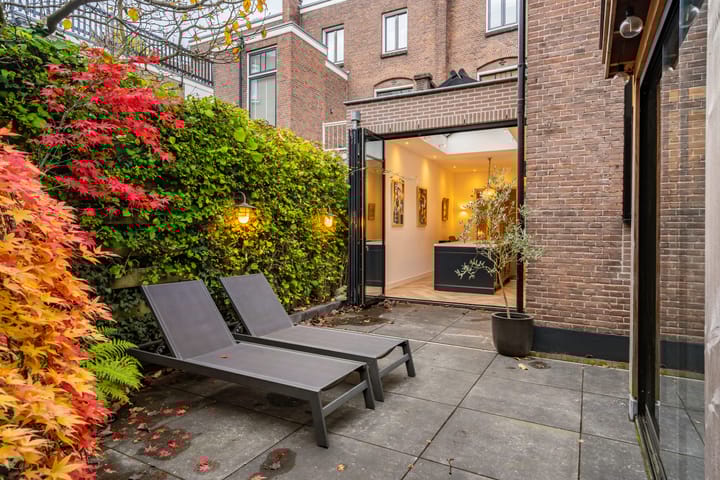 Photo 17 of Burgemeester Weertsstraat 63