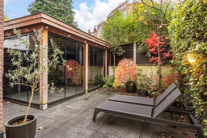 Photo 18 of Burgemeester Weertsstraat 63