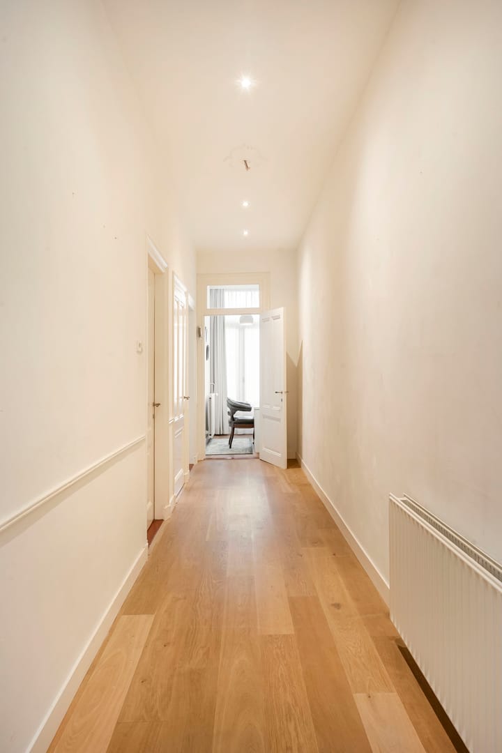 Photo 20 of Burgemeester Weertsstraat 63