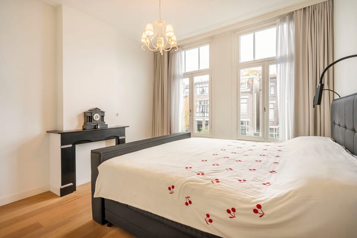 Photo 21 of Burgemeester Weertsstraat 63