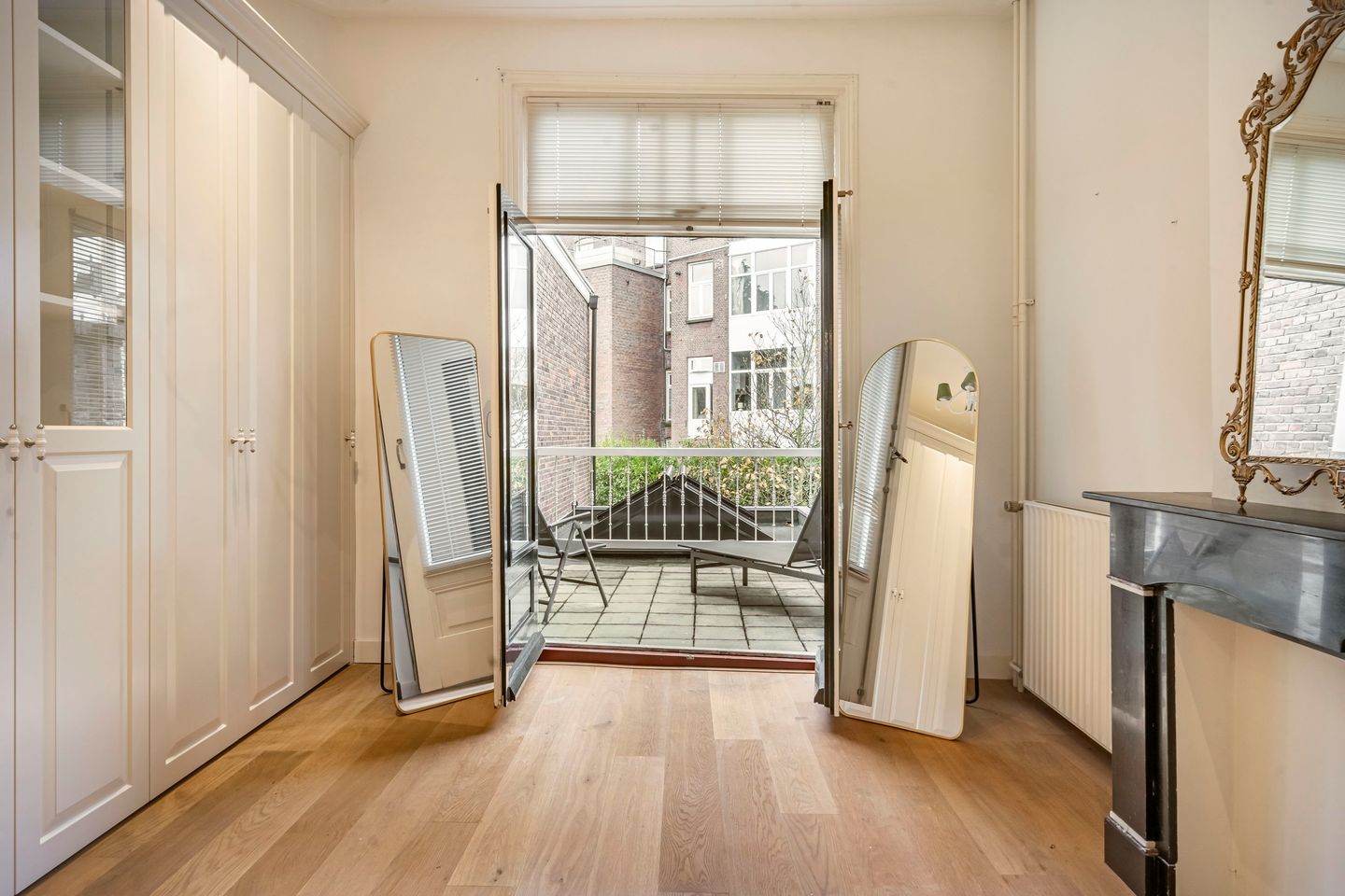 Foto 25 van Burgemeester Weertsstraat 63