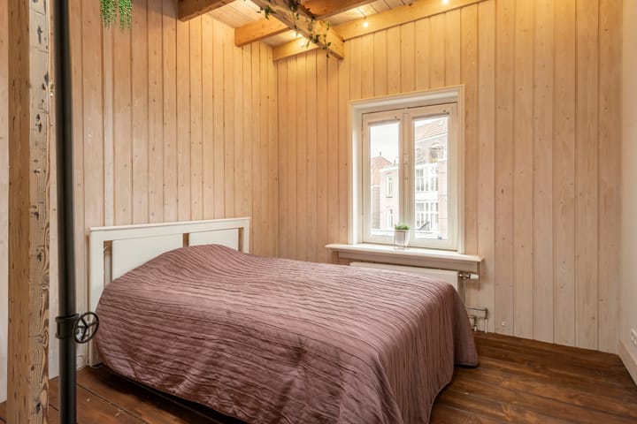 Photo 34 of Burgemeester Weertsstraat 63