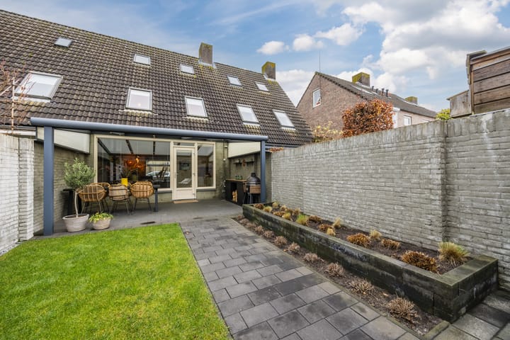 Photo 2 of van Heinsbergstraat 107