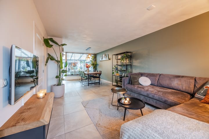 Photo 3 of van Heinsbergstraat 107