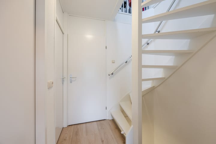 Foto 40 van van Heinsbergstraat 107