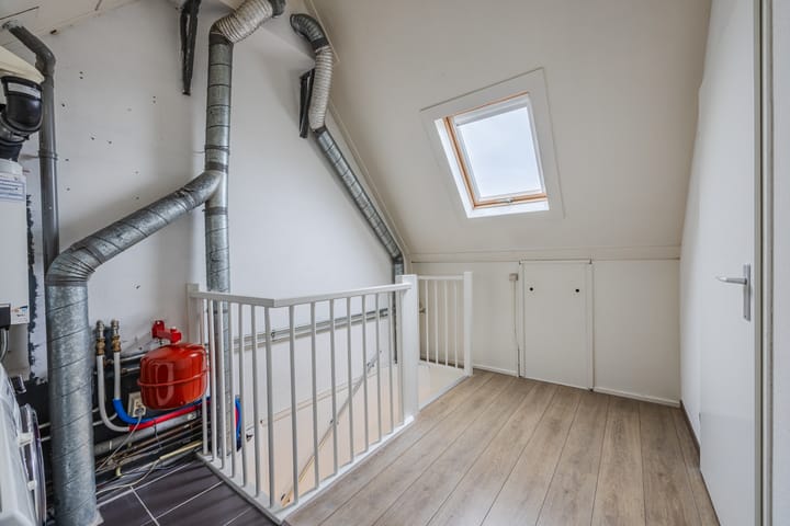 Foto 44 van van Heinsbergstraat 107