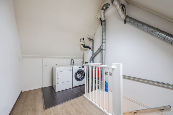 Foto 45 van van Heinsbergstraat 107