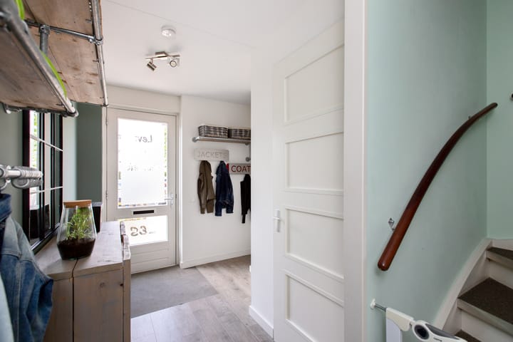 Photo 8 of Madelief 6