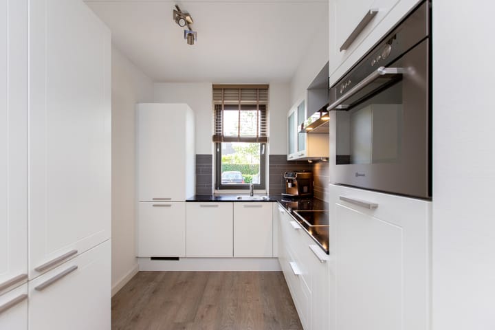 Photo 13 of Madelief 6