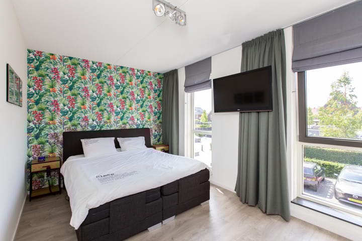 Photo 26 of Madelief 6