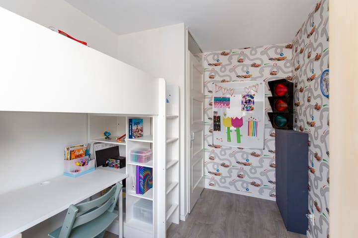 Photo 29 of Madelief 6