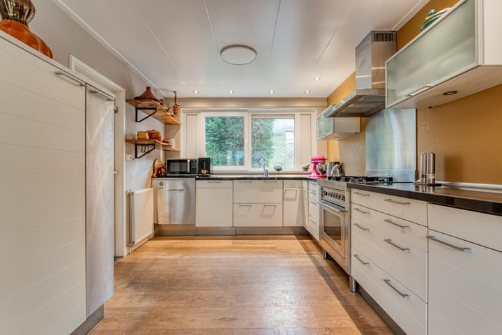 Photo 14 of Hoofdstraat 10