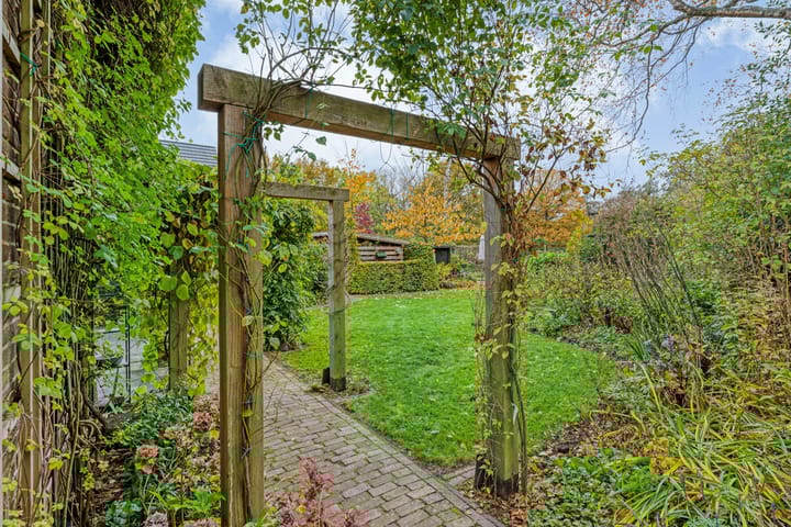 Photo 34 of Hoofdstraat 10