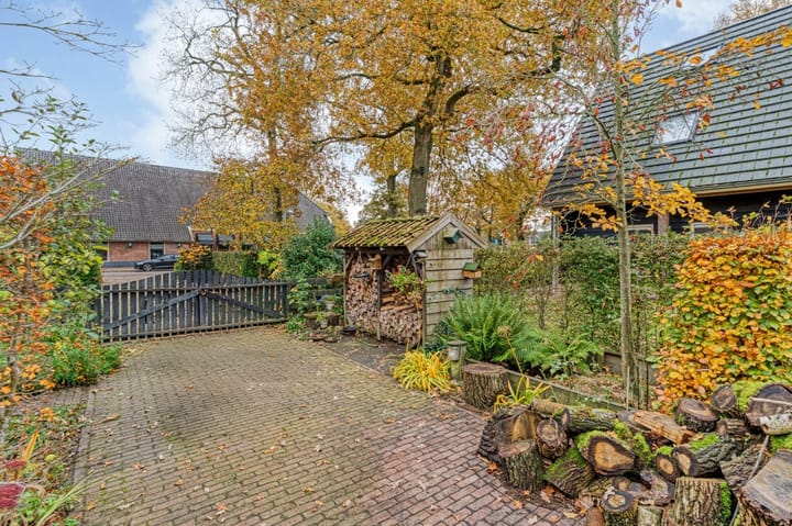 Photo 37 of Hoofdstraat 10