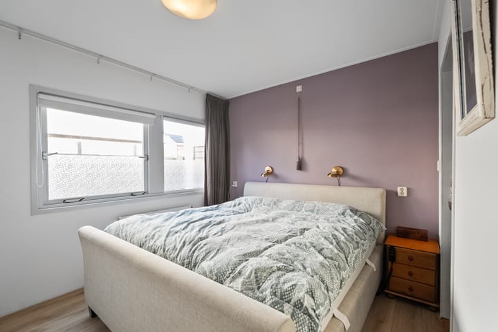 Photo 20 of Irisstraat 9