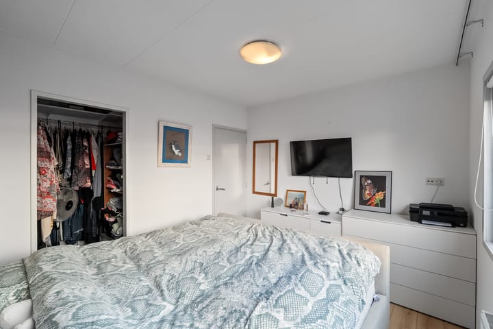 Photo 21 of Irisstraat 9