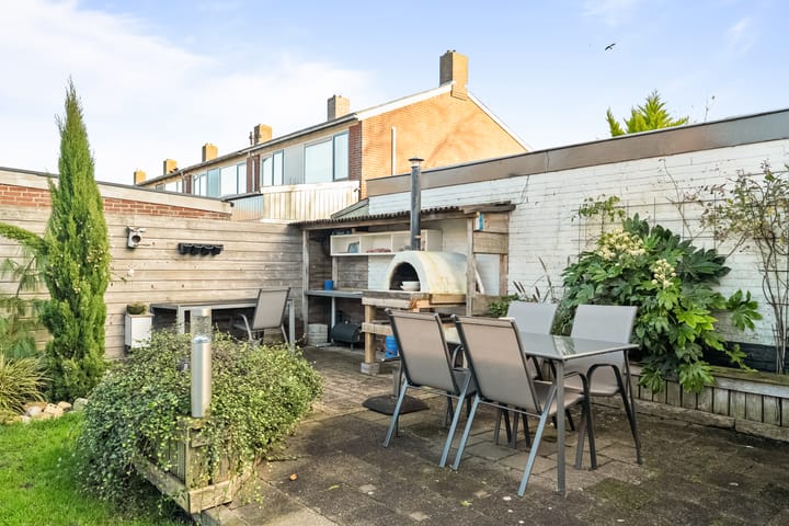 Photo 27 of Irisstraat 9