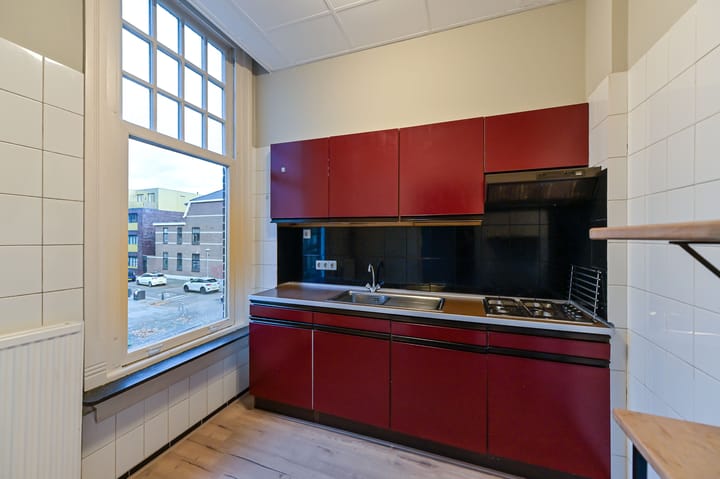 Photo 10 of Goltziusstraat 14-A