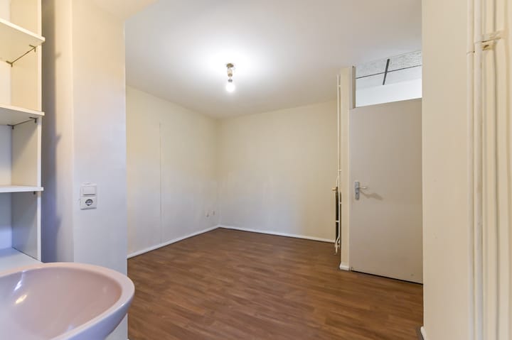 Photo 15 of Goltziusstraat 14-A