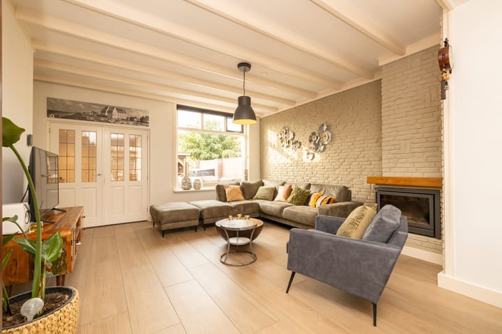 Foto 2 van IJmuiderstraat 35