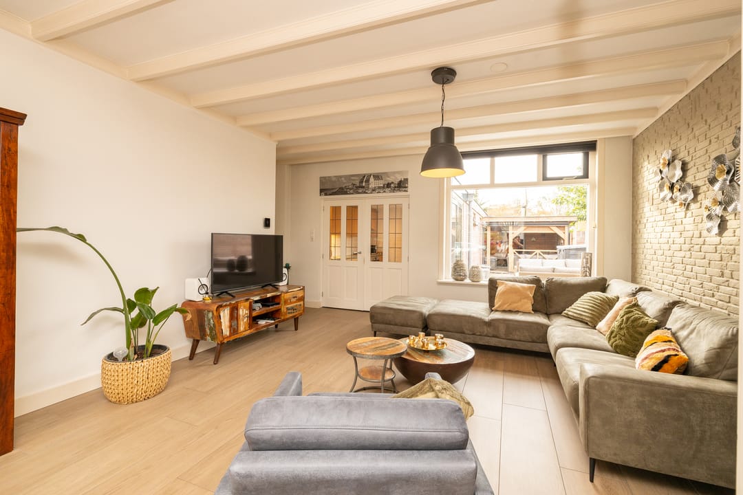 Foto 8 van IJmuiderstraat 35