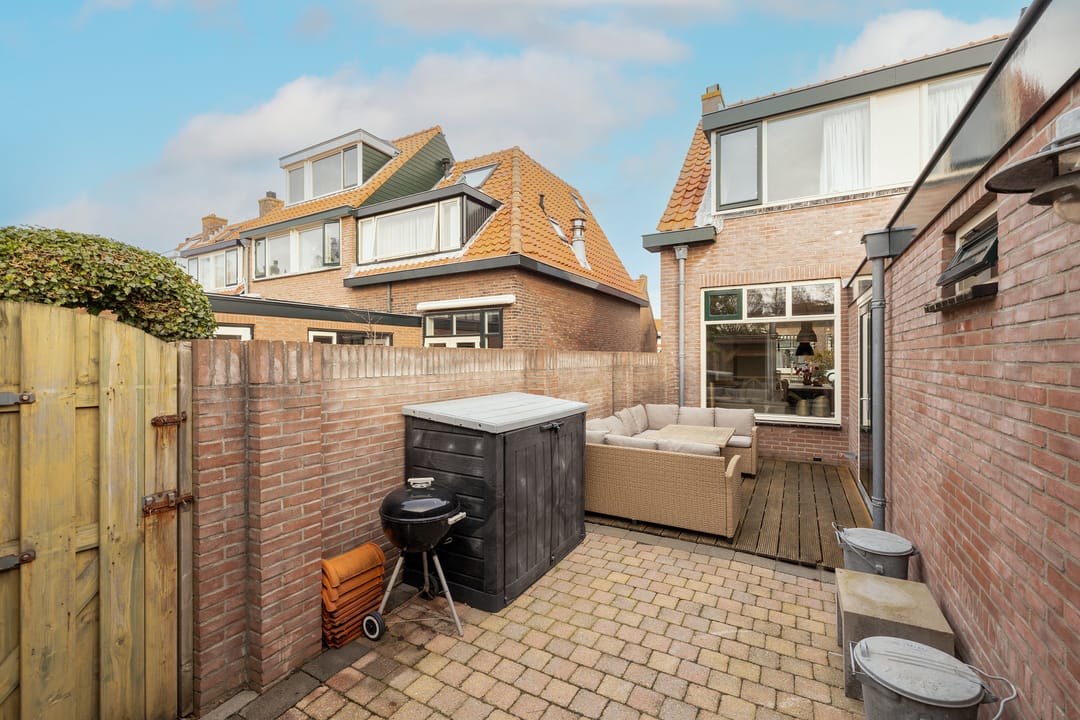 Foto 22 van IJmuiderstraat 35