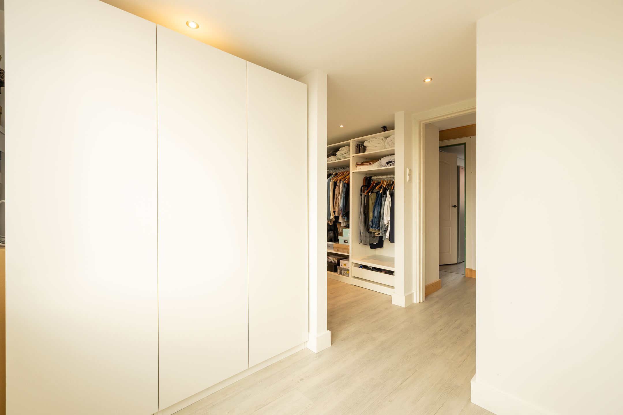 Foto 30 van IJmuiderstraat 35