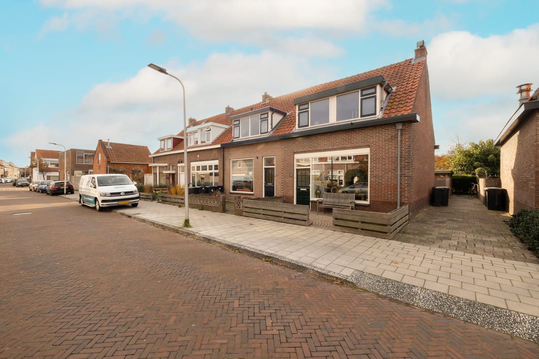 Foto 37 van IJmuiderstraat 35