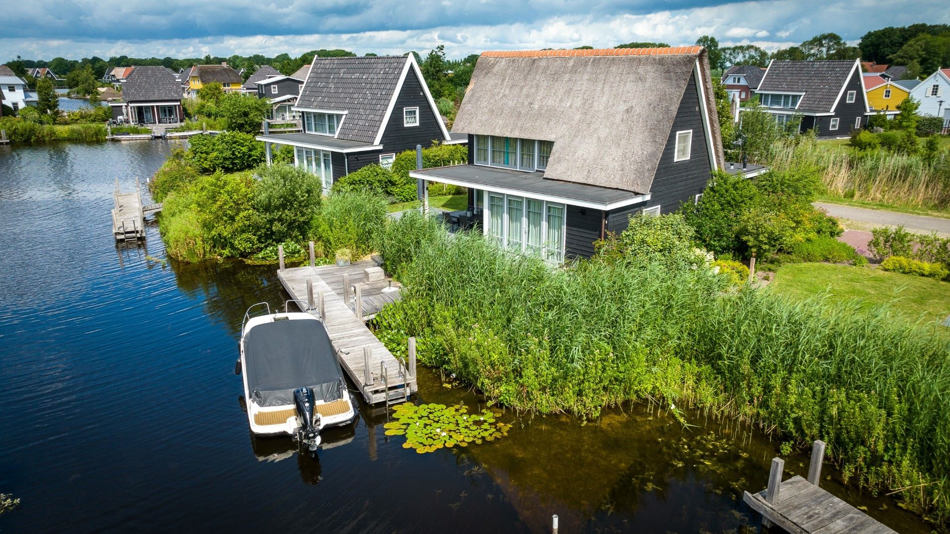 3-bedroom freehold villa in Giethoorn — photo 1 of 5