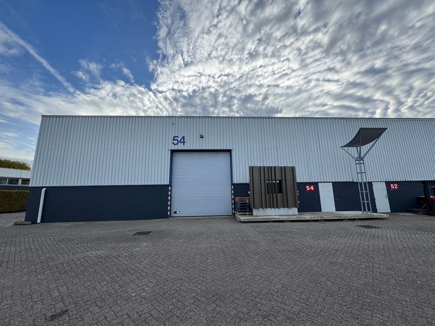 View photo 2 of Elftweg 54