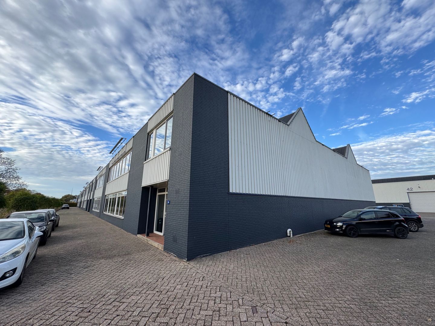 View photo 3 of Elftweg 54