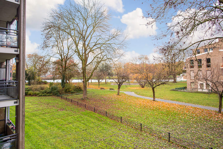 Photo 5 of Hendrika van Tussenbroeklaan 50